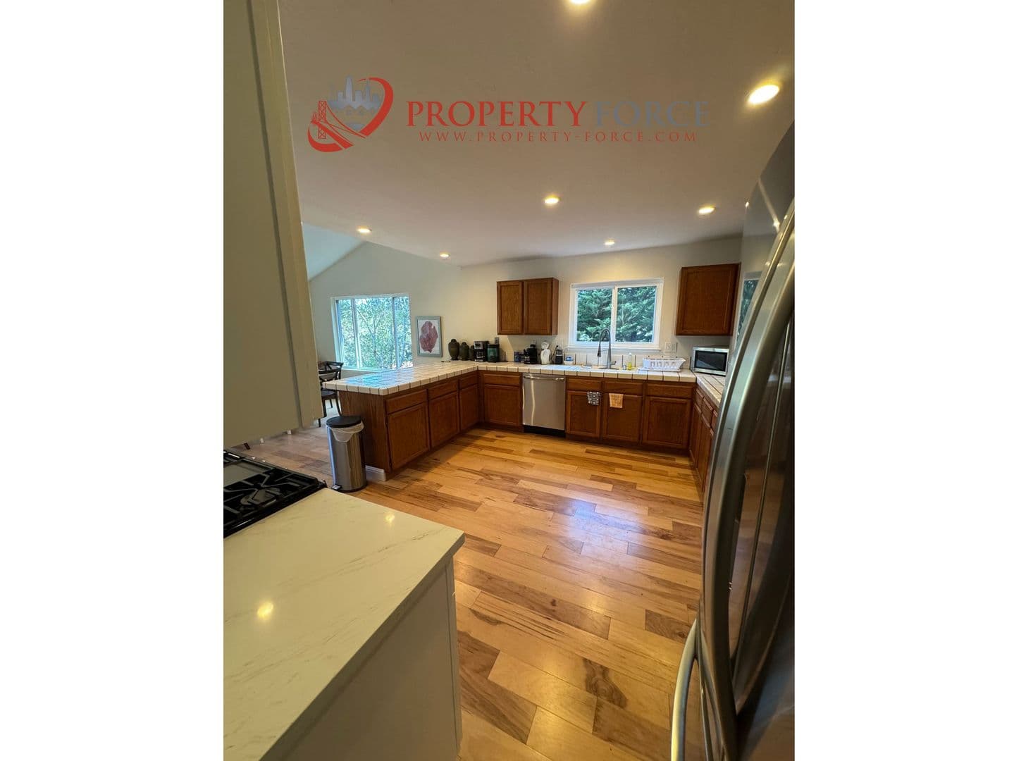 Pacifica House: 1519 Perez Dr