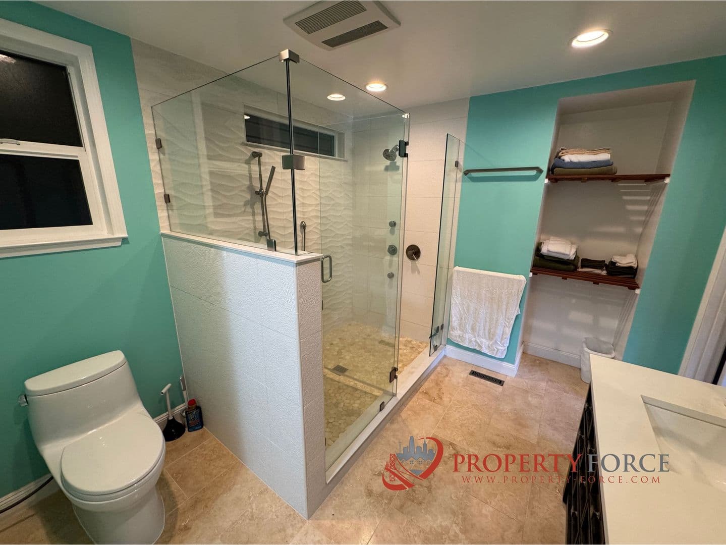 Pacifica House: 1519 Perez Dr