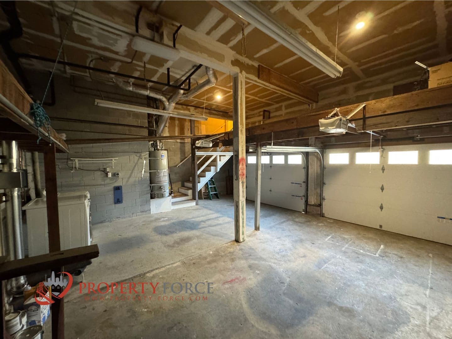 Pacifica House: 1519 Perez Dr
