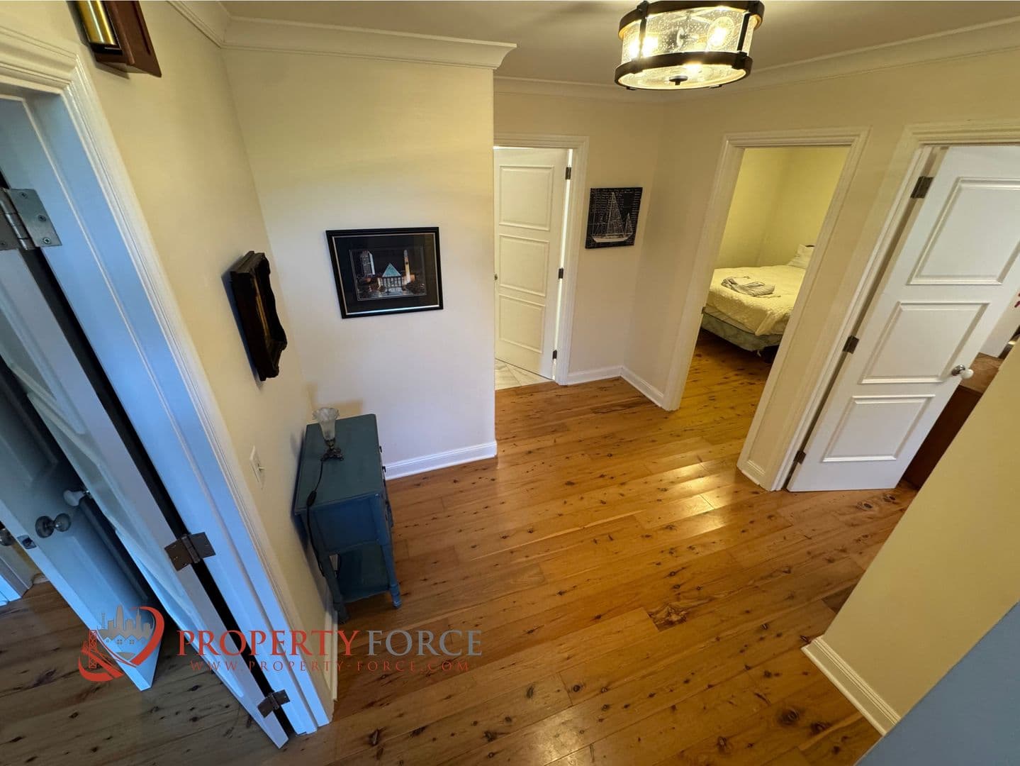 Pacifica House: 1519 Perez Dr