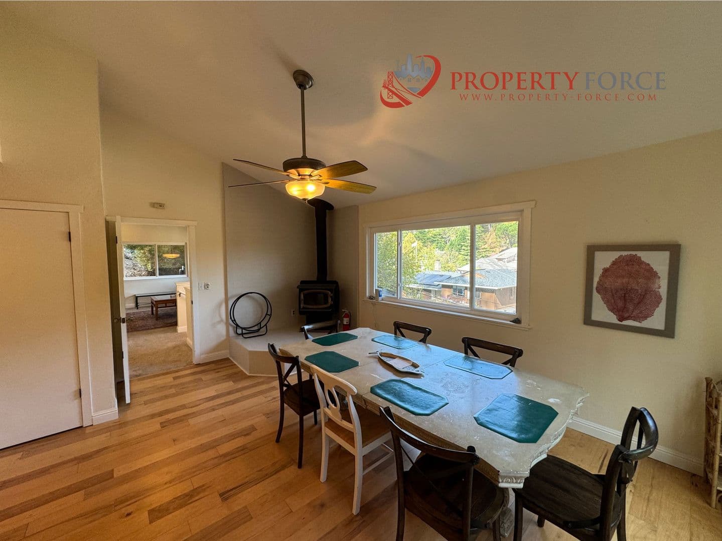 Pacifica House: 1519 Perez Dr
