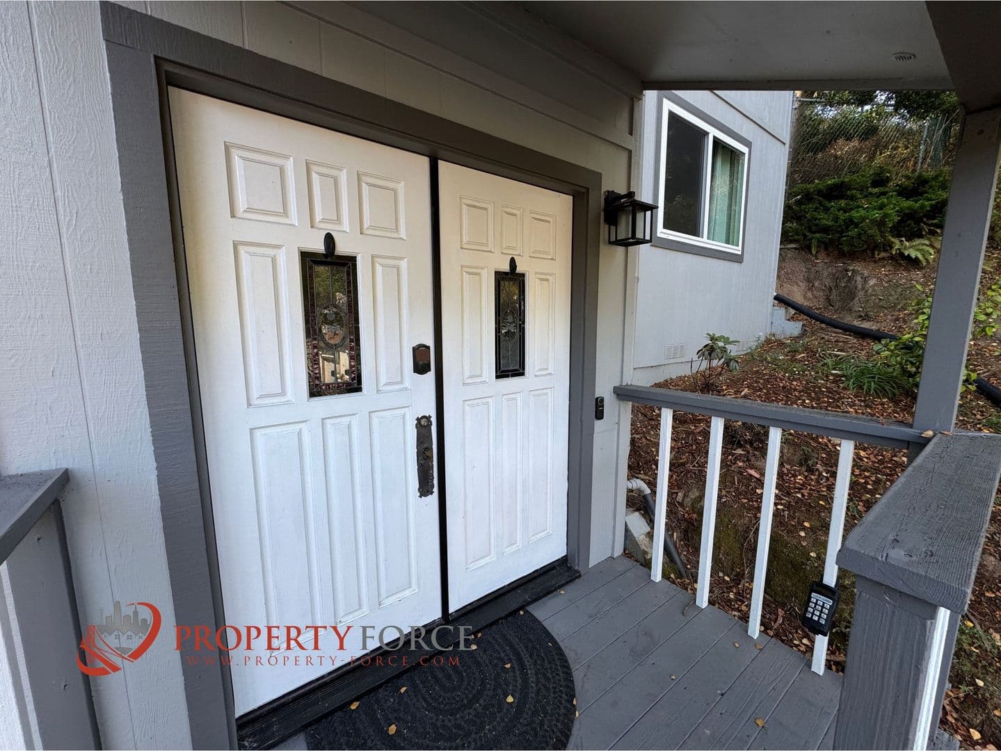 Pacifica House: 1519 Perez Dr