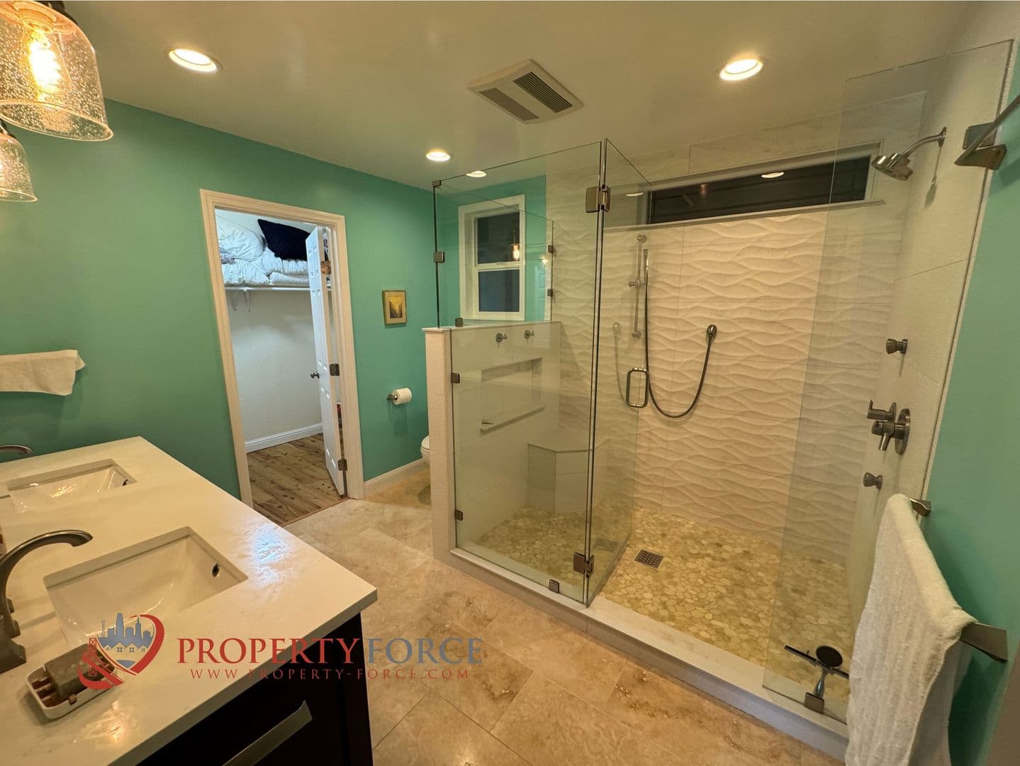 Pacifica House: 1519 Perez Dr