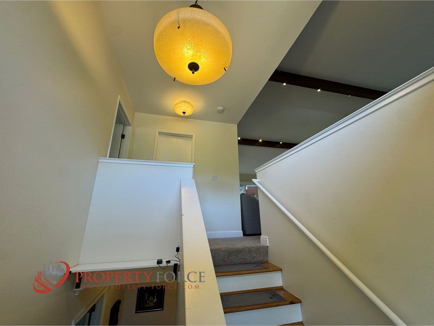 Pacifica House: 1519 Perez Dr