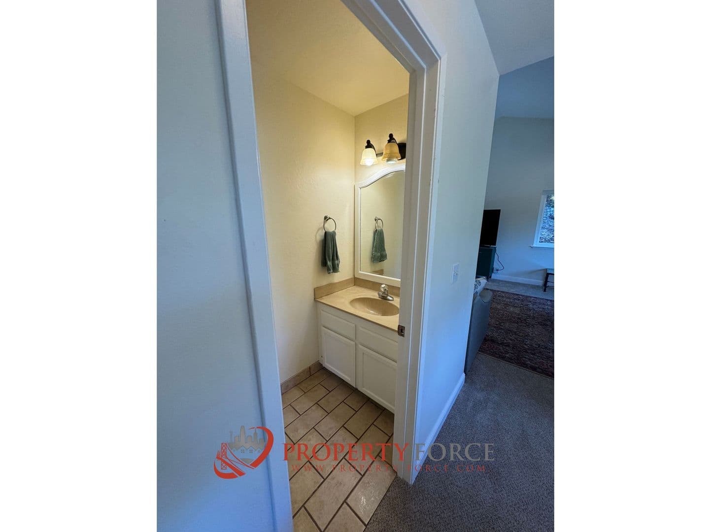 Pacifica House: 1519 Perez Dr