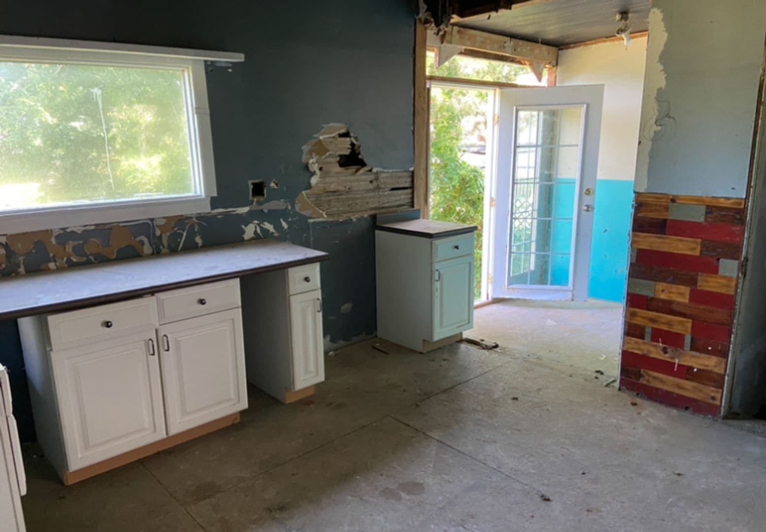 Centralia House: 115 N Cherry