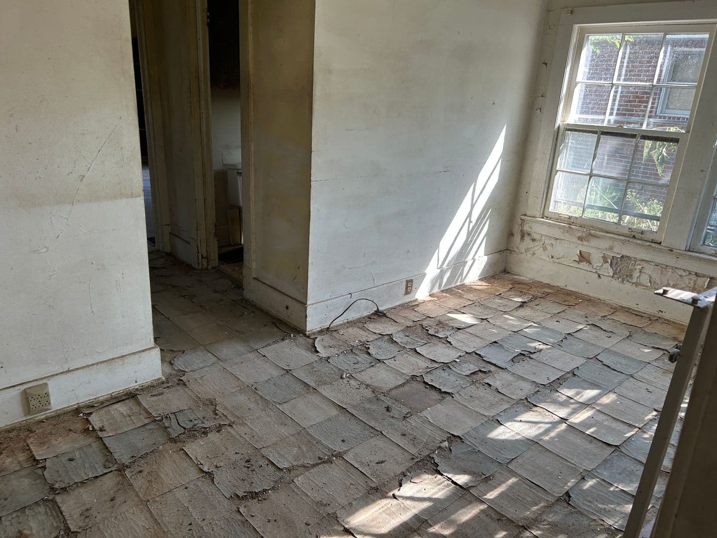 DuQuoin House: 317 E South St
