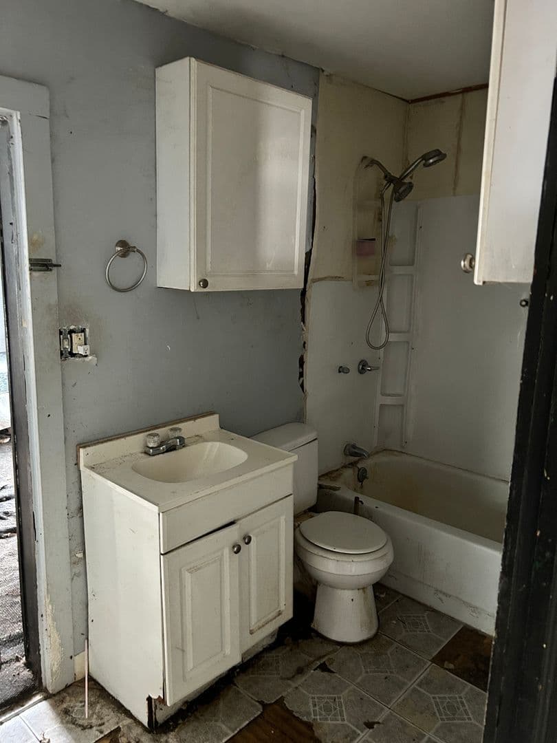 Farmington House: 319 Seventh St