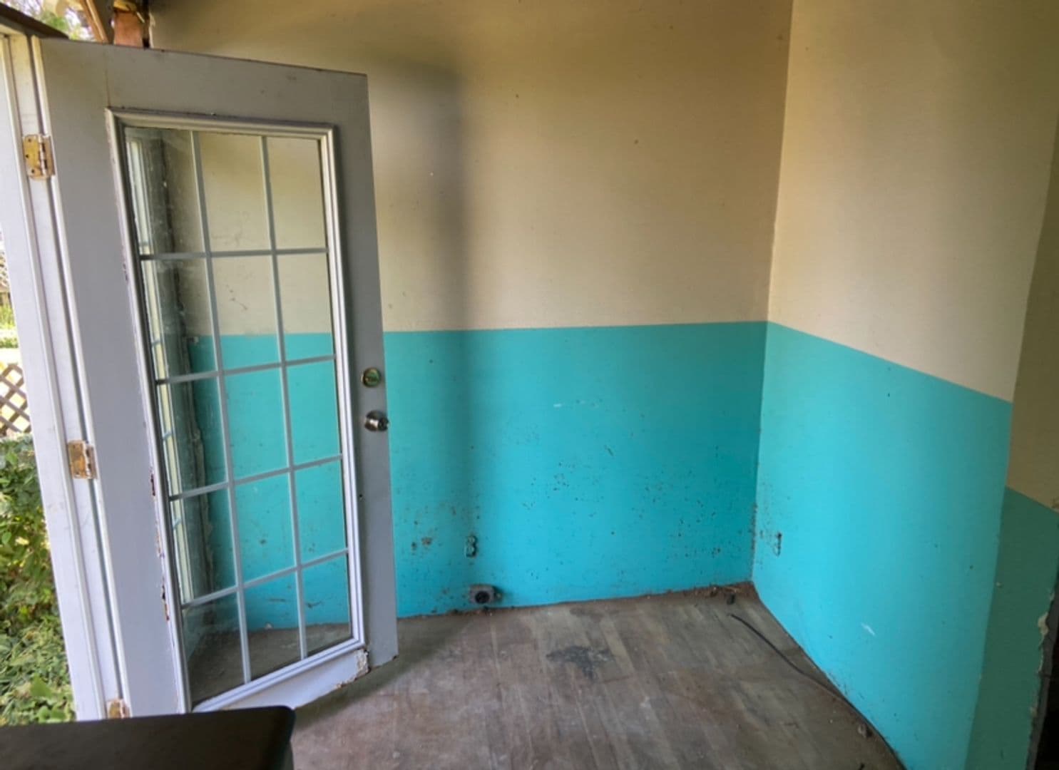 Centralia House: 115 N Cherry
