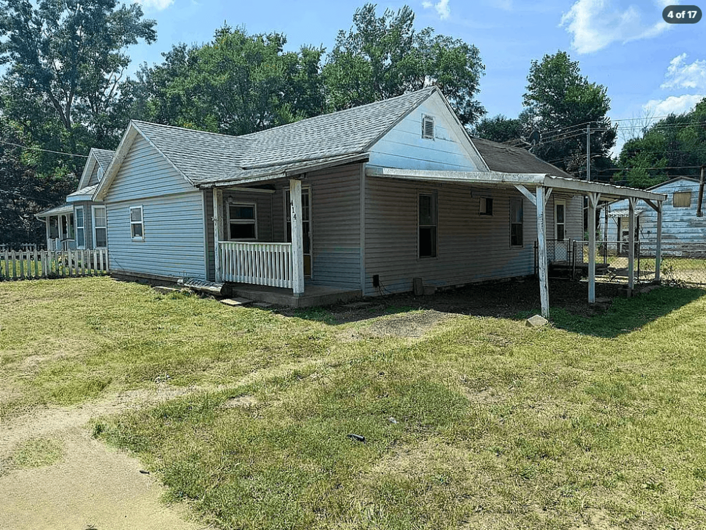 Park Hills House: 414 Camilla Ave
