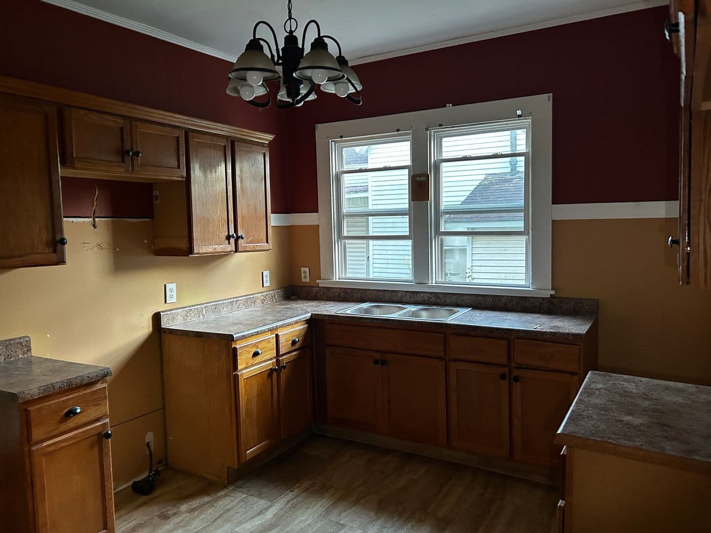 Poplar Bluff House: 735 N. 9TH St.
