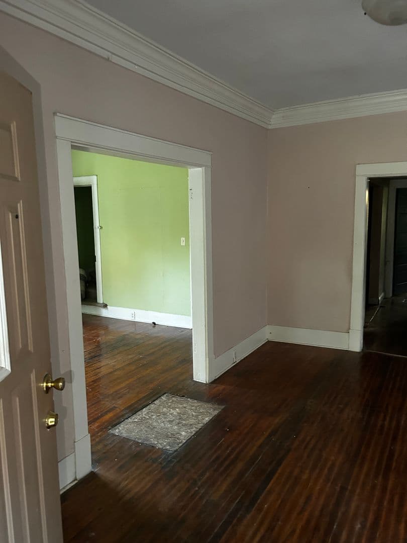Poplar Bluff House: 735 N. 9TH St.