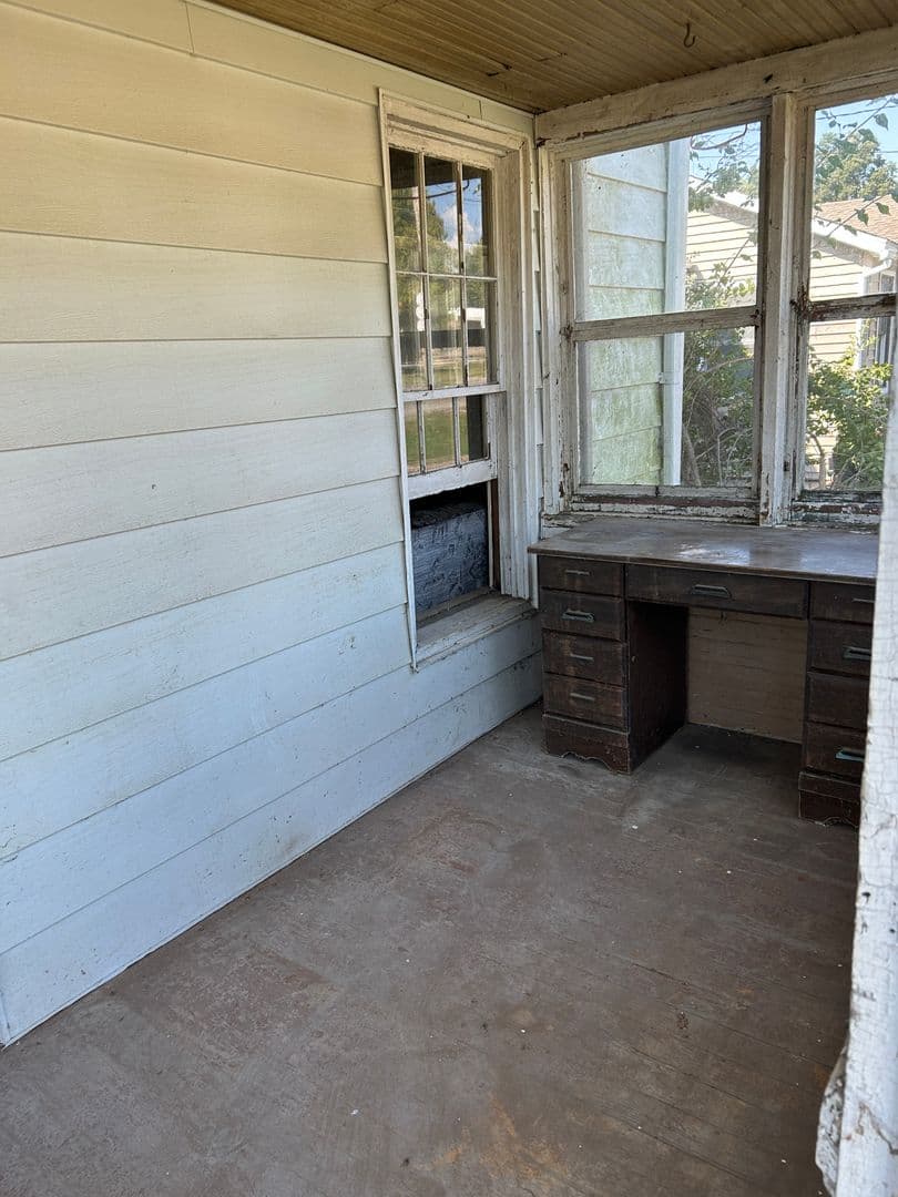 DuQuoin House: 317 E South St