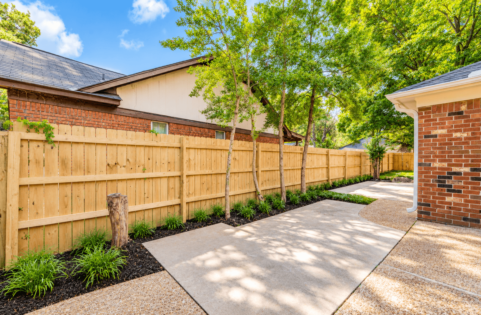 Bartlett House: 2130 Whitebark Dr