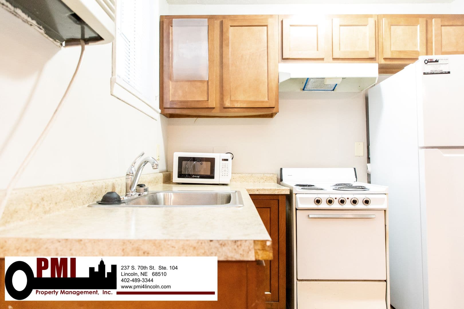 Lincoln Apartment: 1329 F St