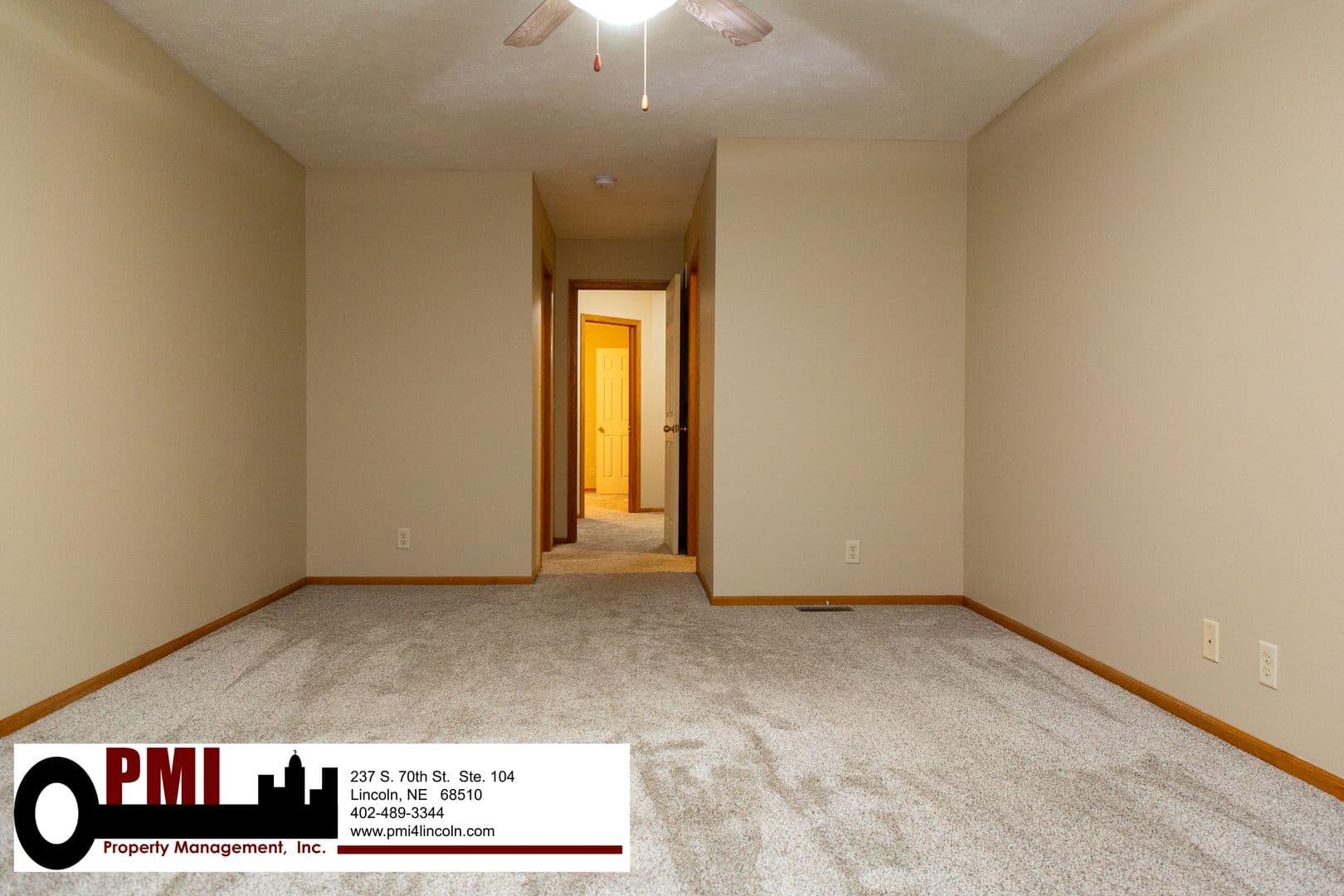 Lincoln House: 6843 S 89th St