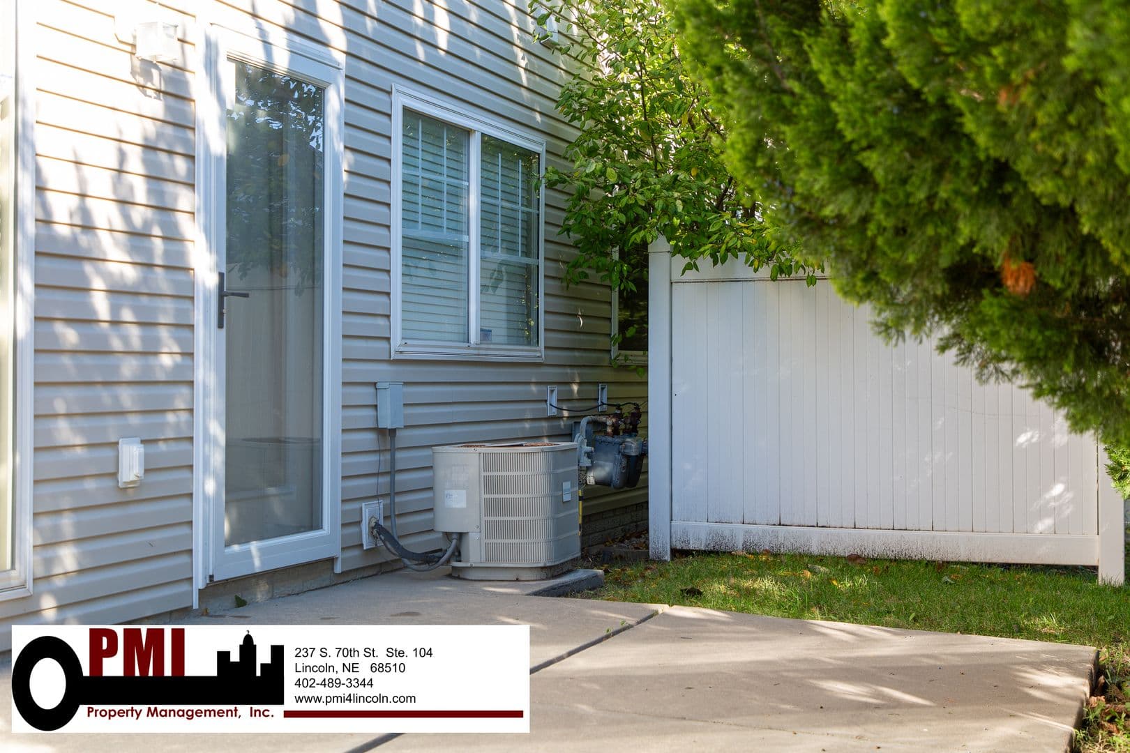 Lincoln House: 6926 Naples Dr