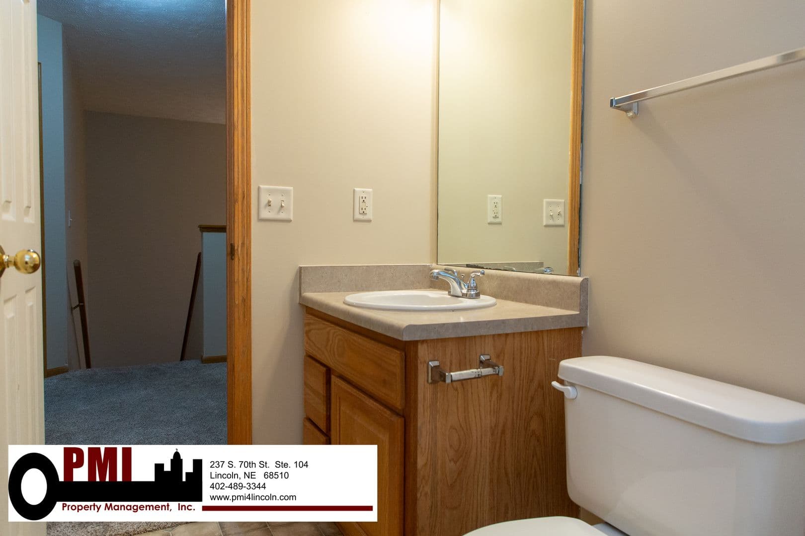 Lincoln House: 6843 S 89th St