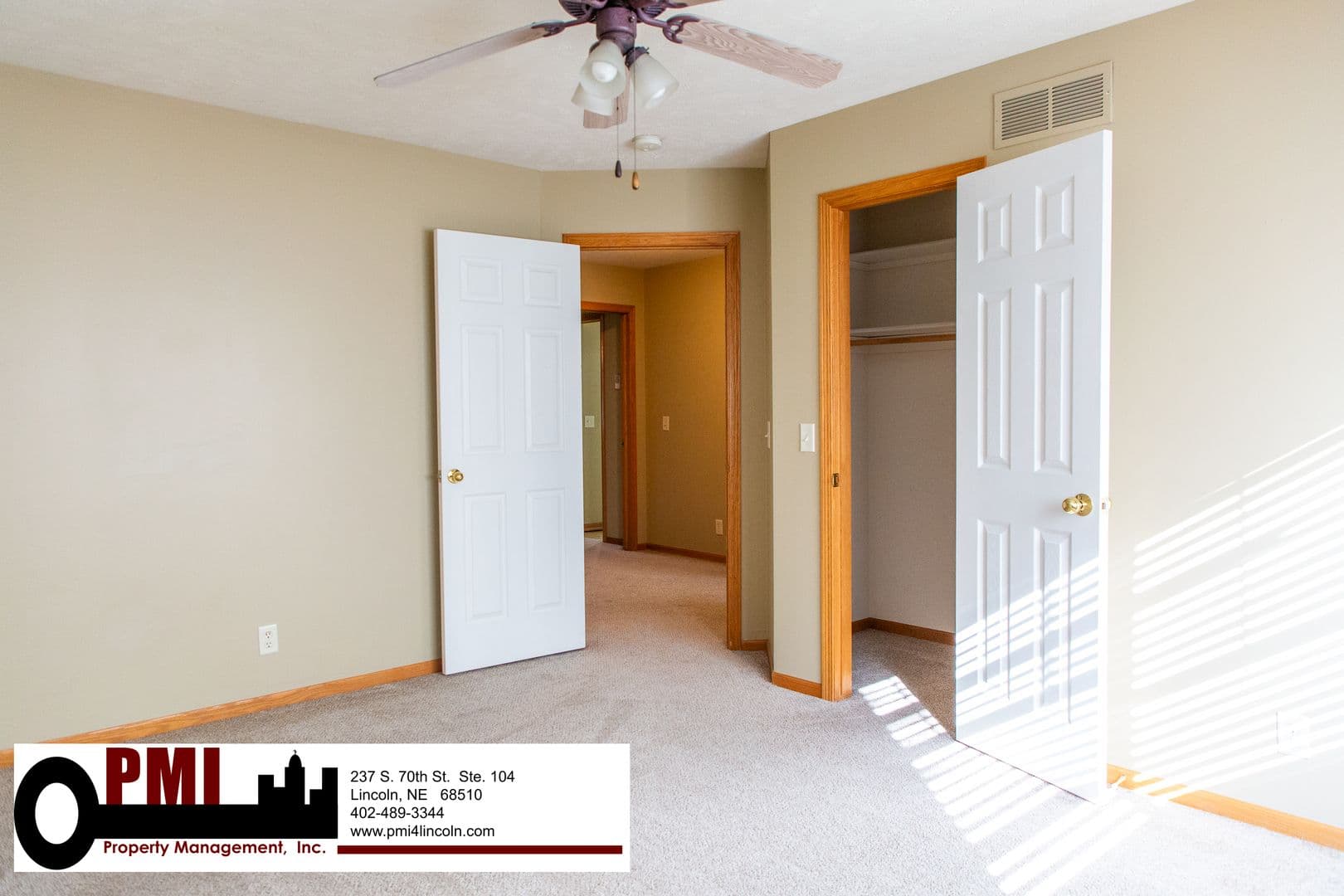 Lincoln House: 6926 Naples Dr