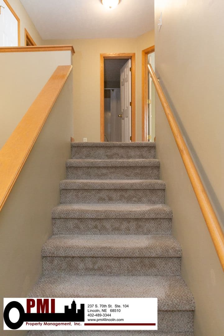 Lincoln House: 6926 Naples Dr