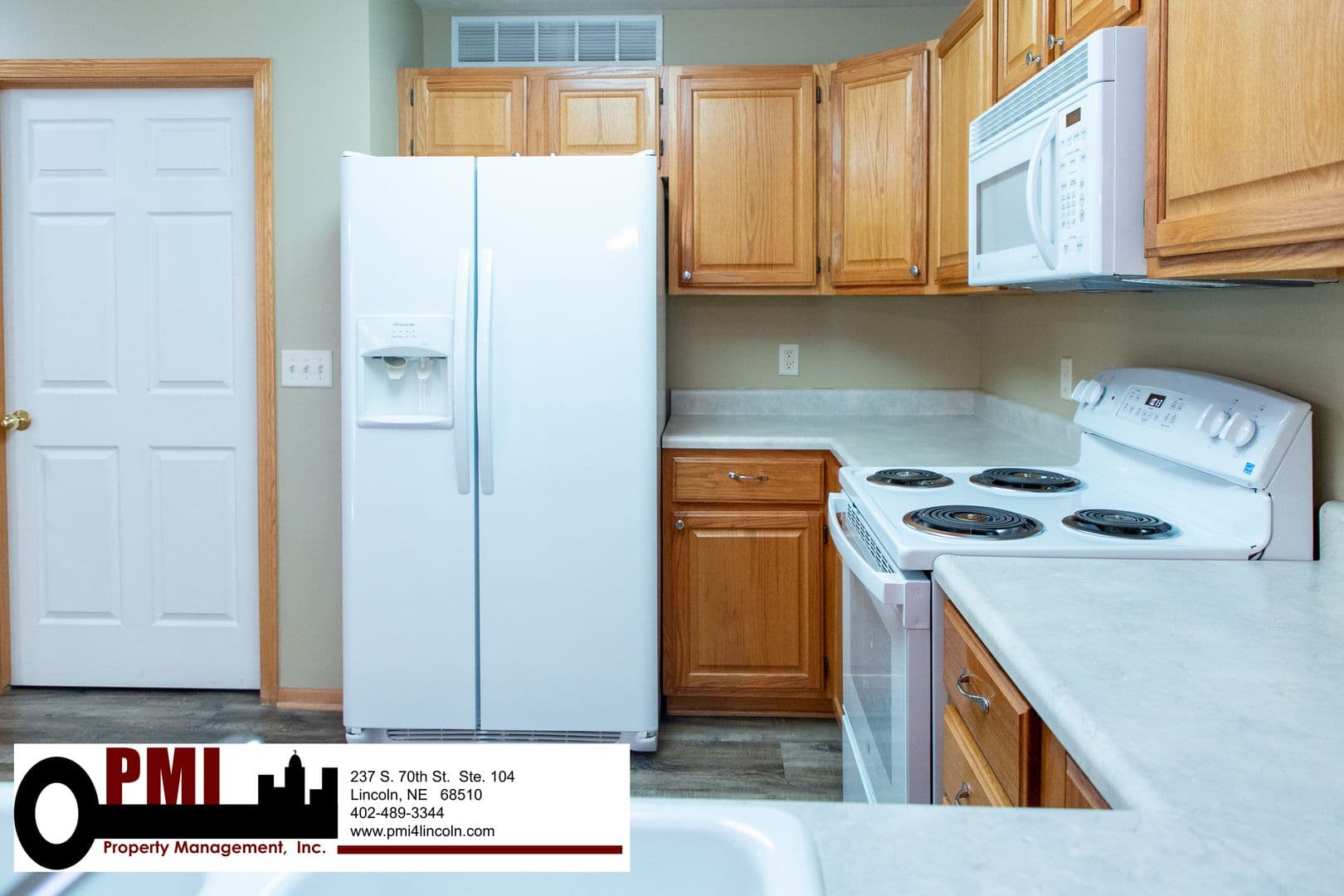 Lincoln House: 6926 Naples Dr