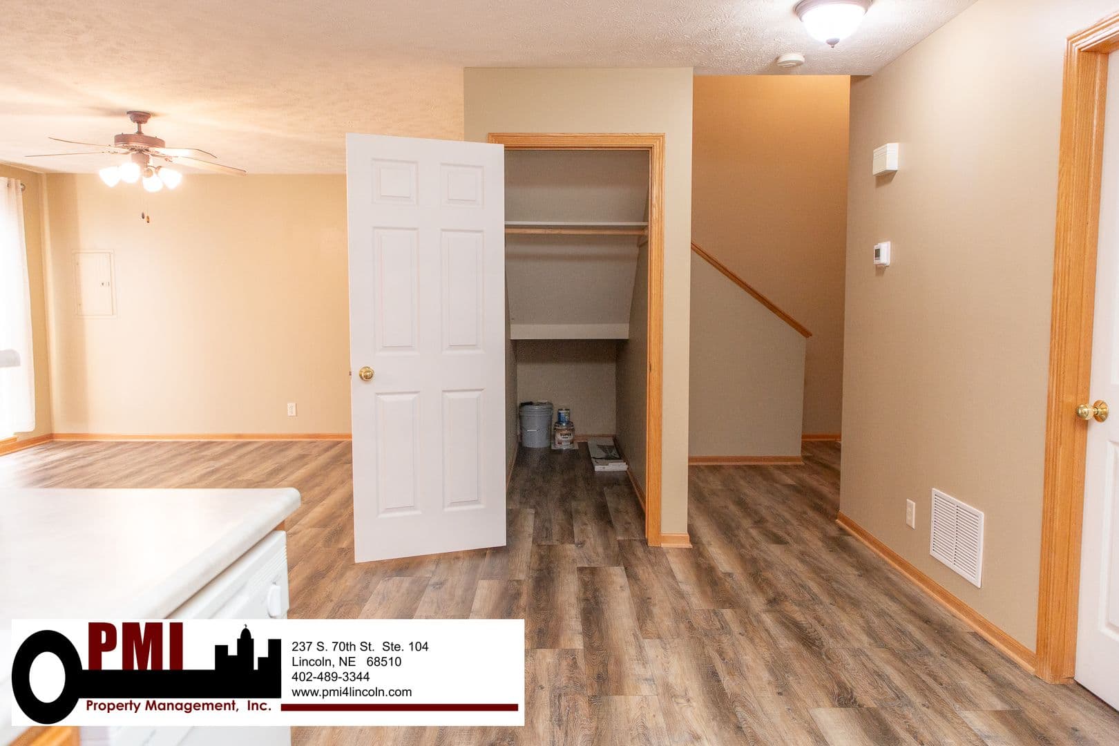 Lincoln House: 6926 Naples Dr