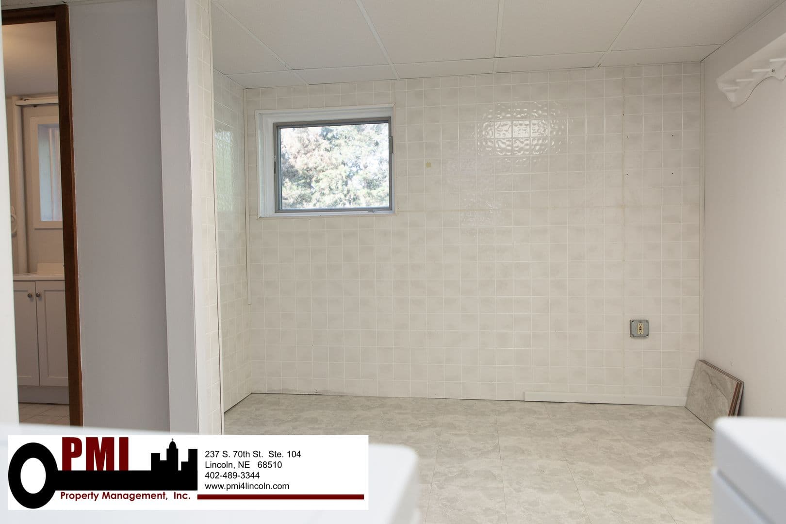 Lincoln House: 8030 N. Hazelwood Dr.