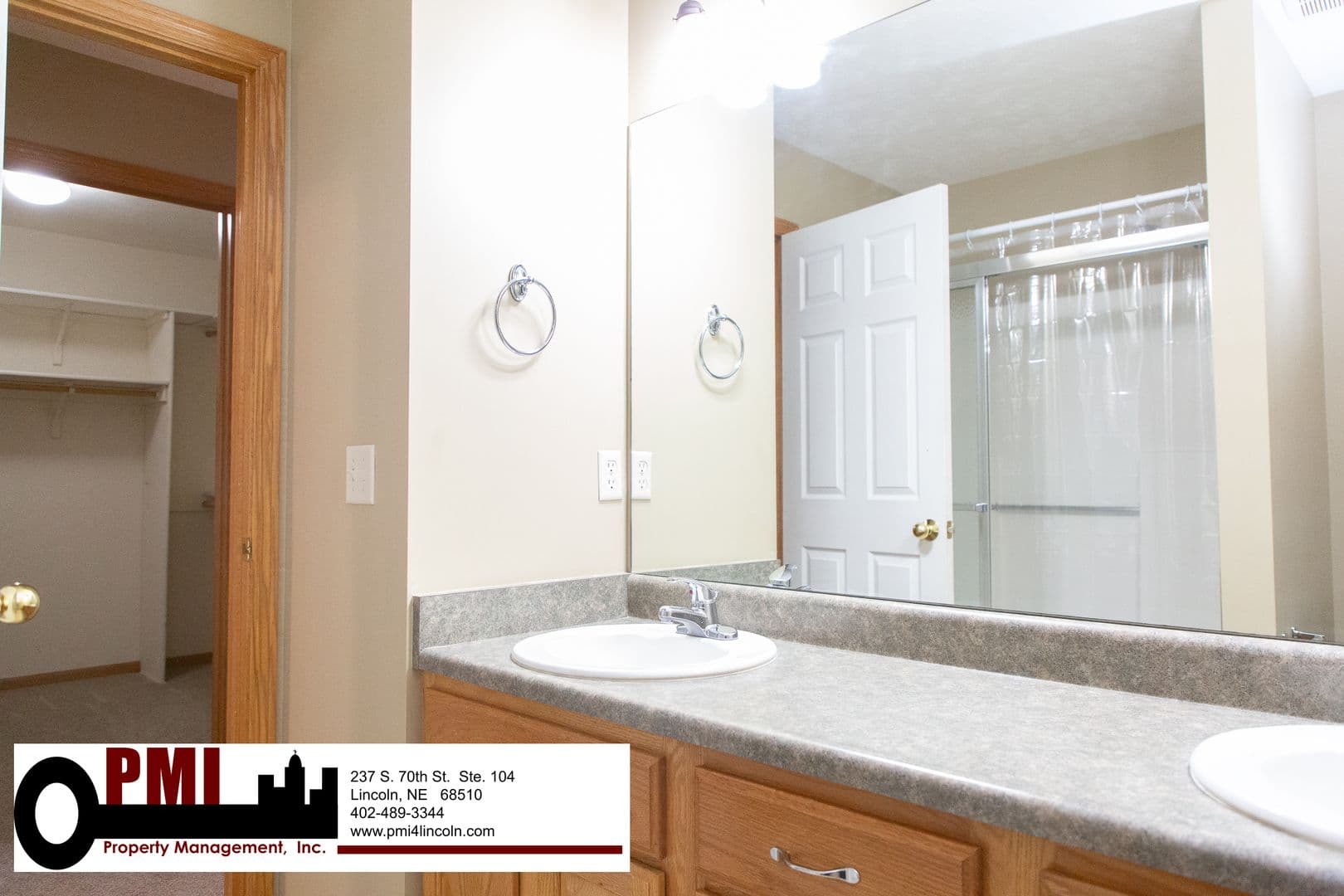 Lincoln House: 6926 Naples Dr
