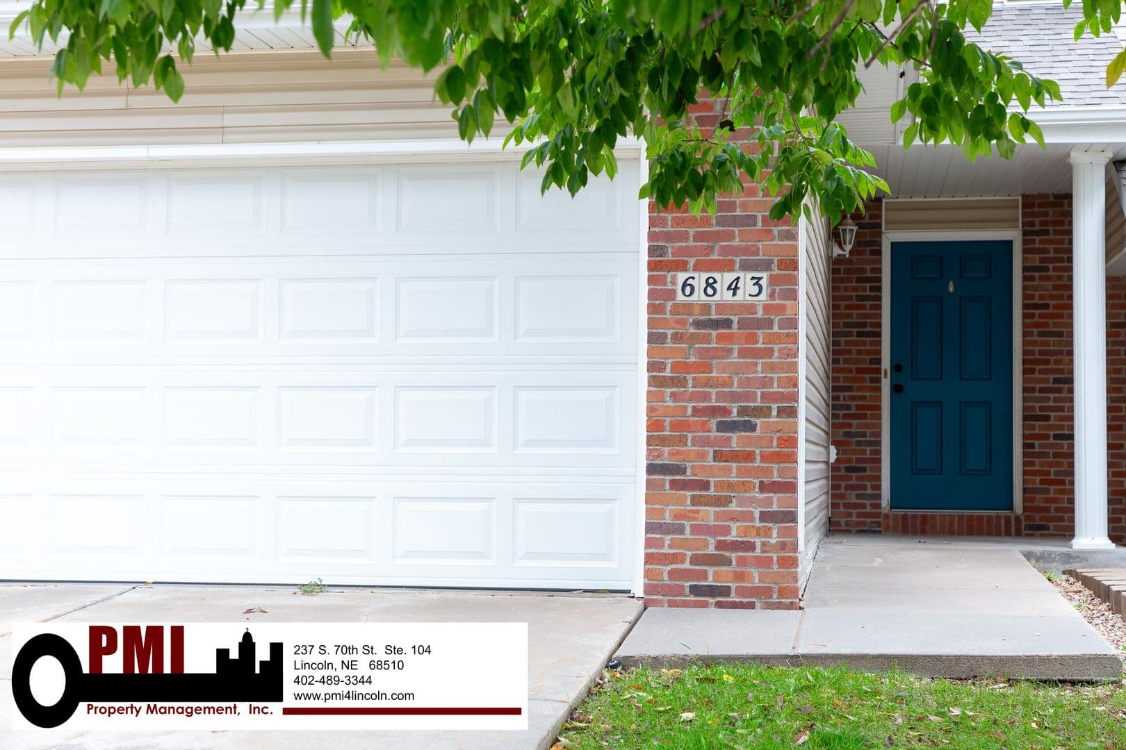Lincoln House: 6843 S 89th St