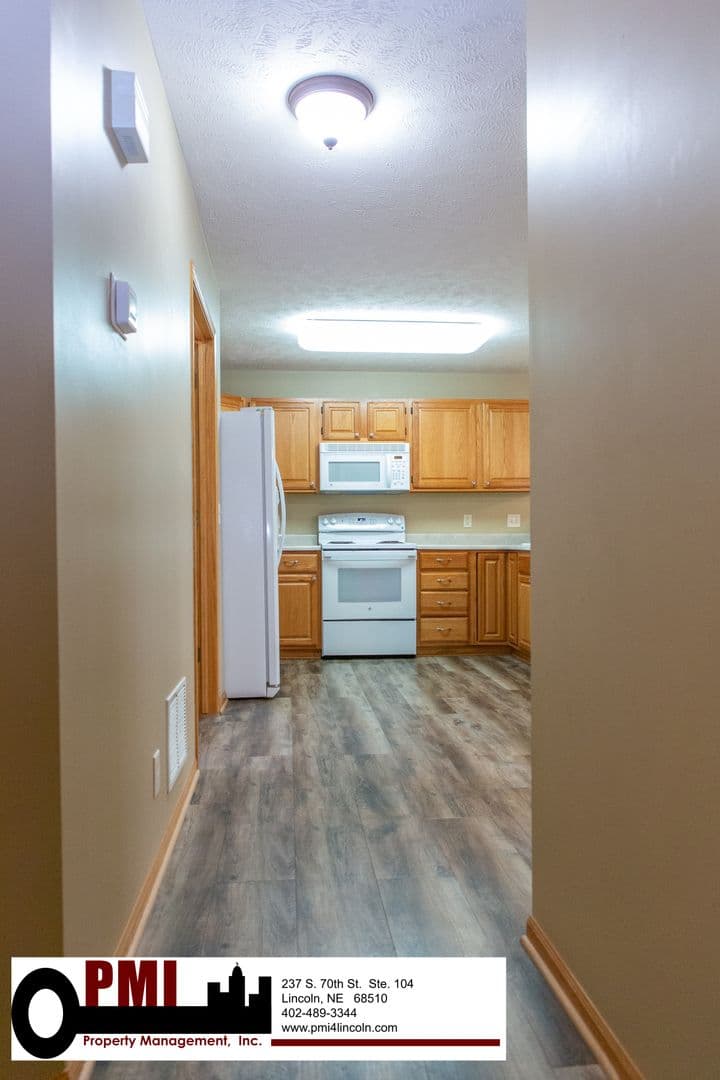 Lincoln House: 6926 Naples Dr