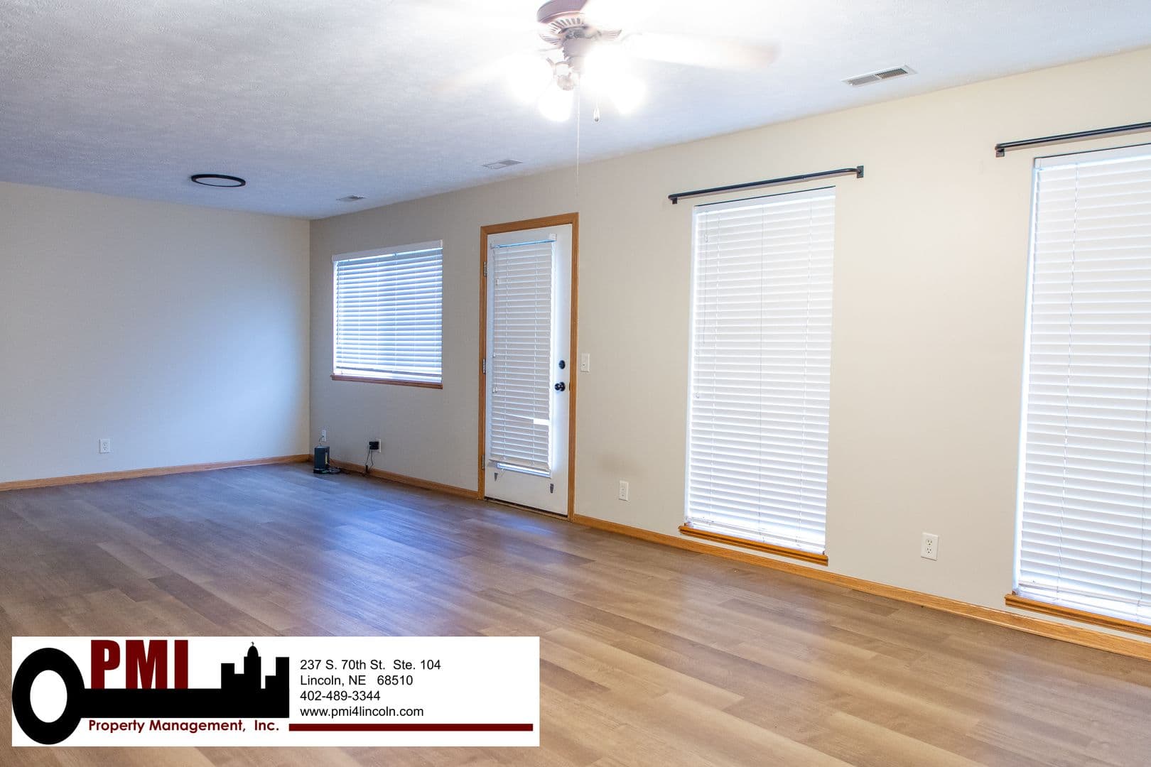 Lincoln House: 6843 S 89th St