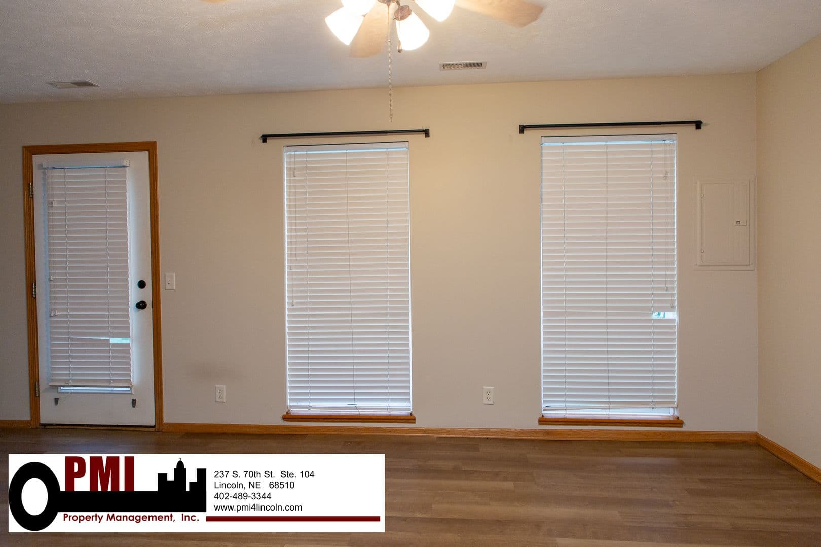 Lincoln House: 6843 S 89th St