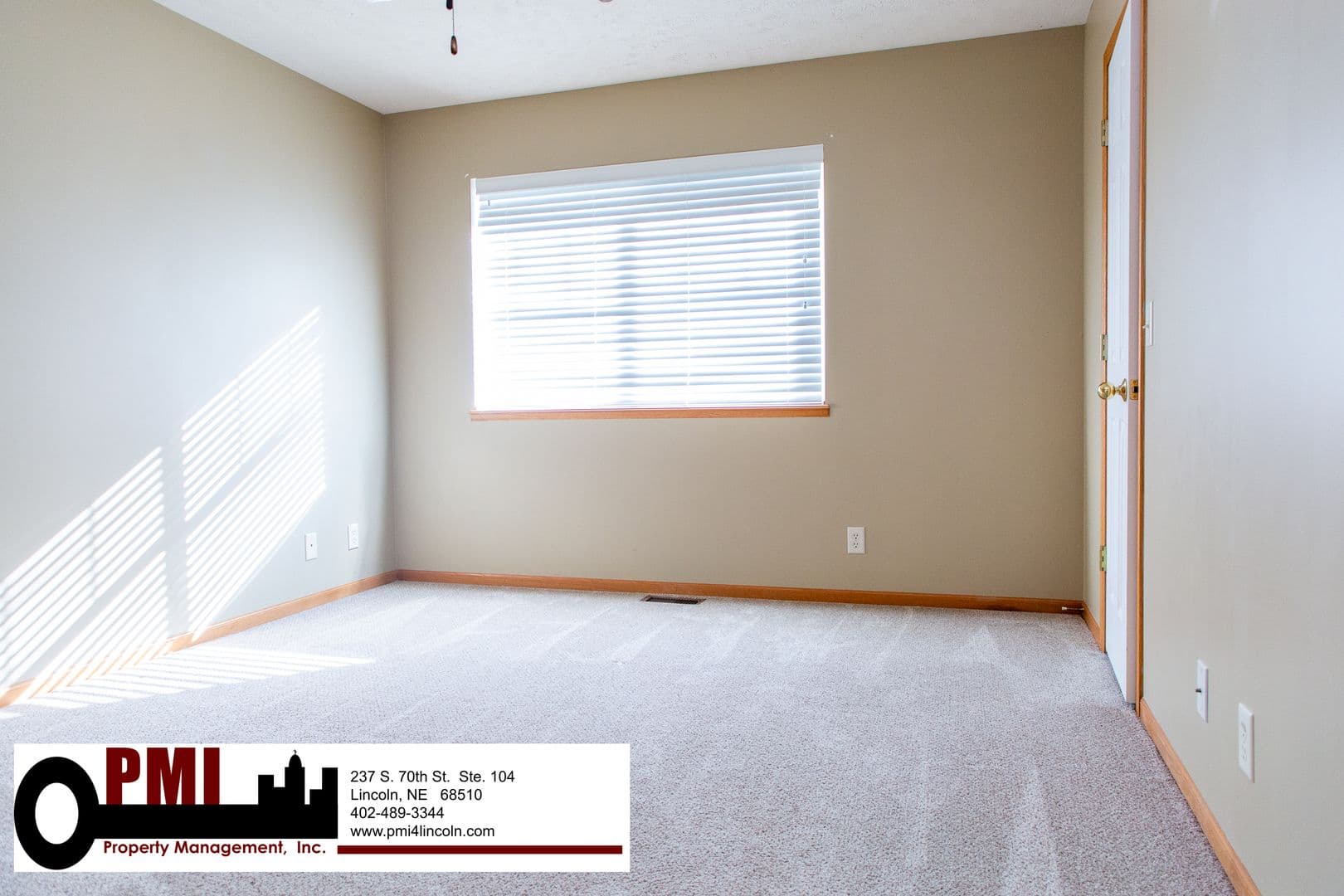Lincoln House: 6926 Naples Dr