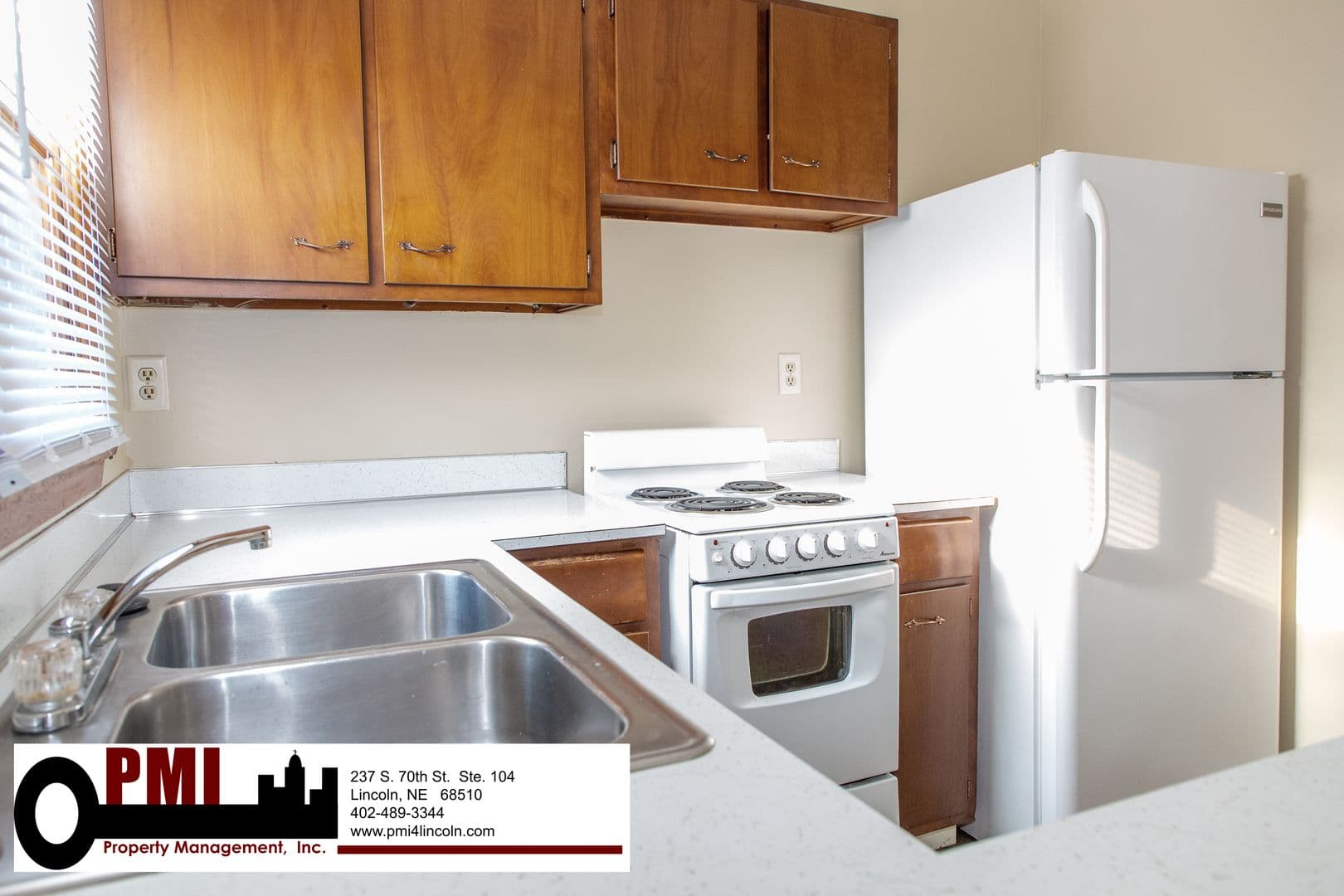 Lincoln Apartment: 1329 F St