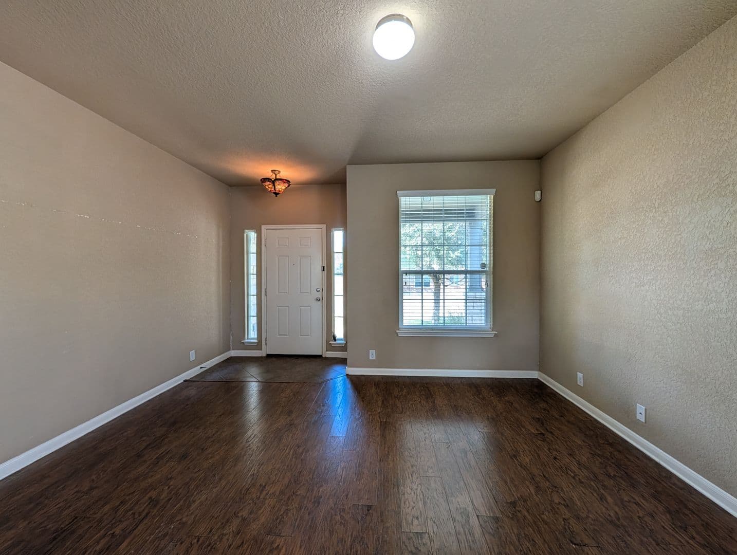 New Braunfels House: 212 Oak Creek Way