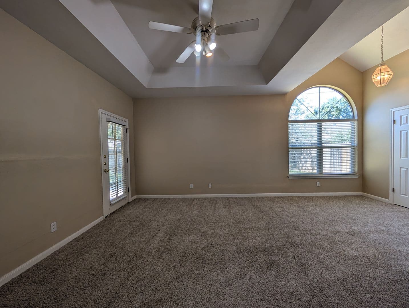 New Braunfels House: 947 River Rock