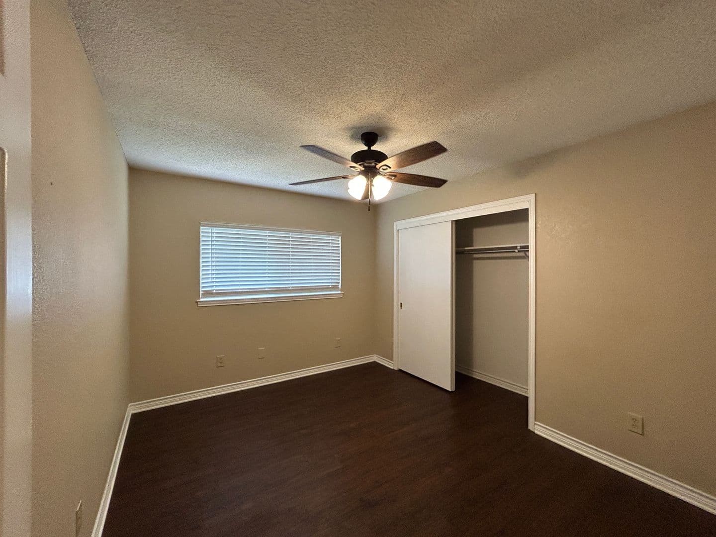 New Braunfels House: 1642 W County Line Rd