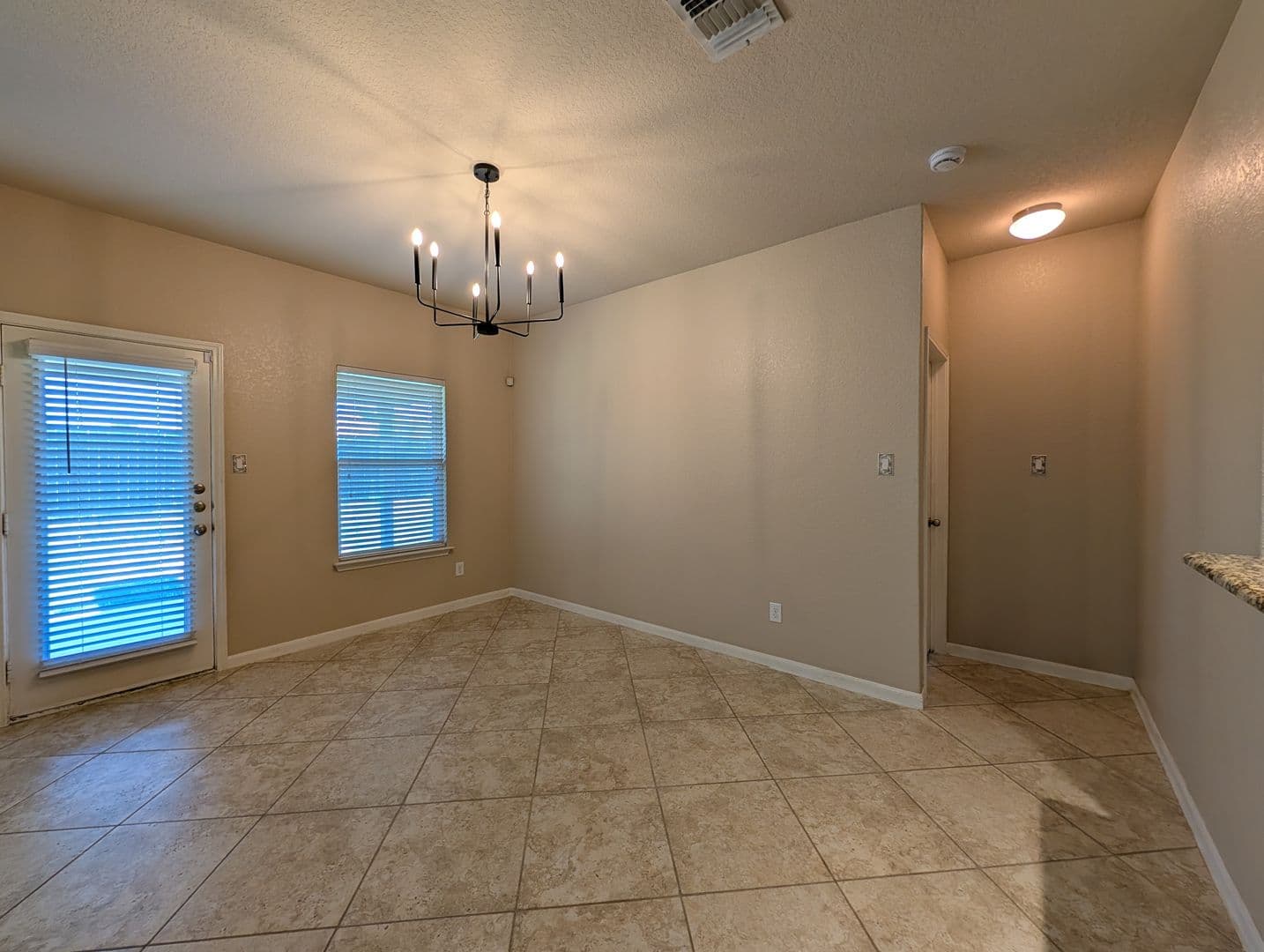 New Braunfels House: 1337 Lauren St