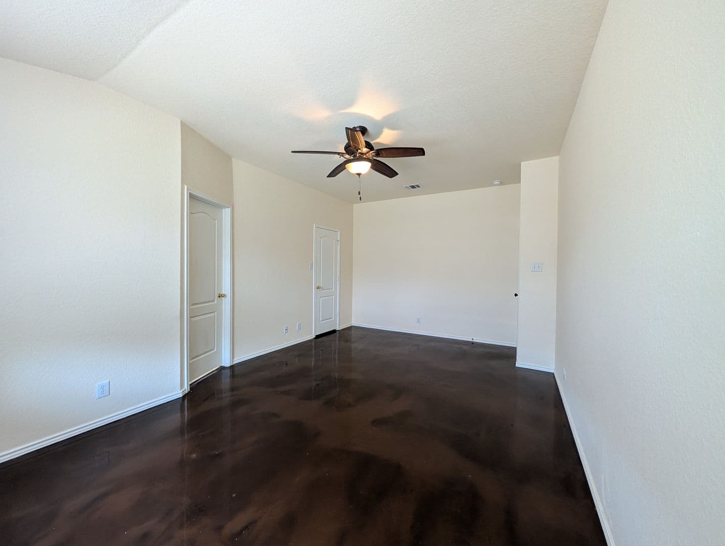New Braunfels House: 268 Goliad
