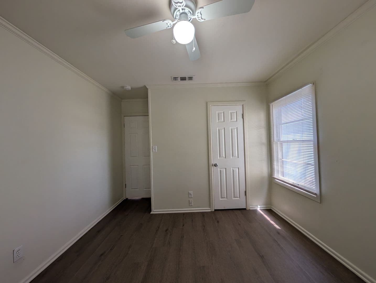 New Braunfels House: 890 Josephine