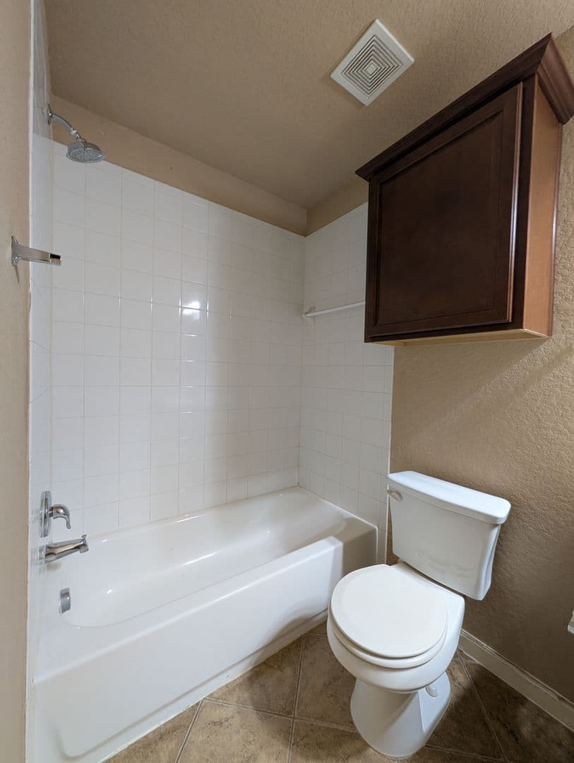 New Braunfels House: 212 Oak Creek Way