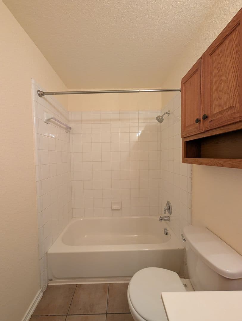 New Braunfels House: 268 Goliad