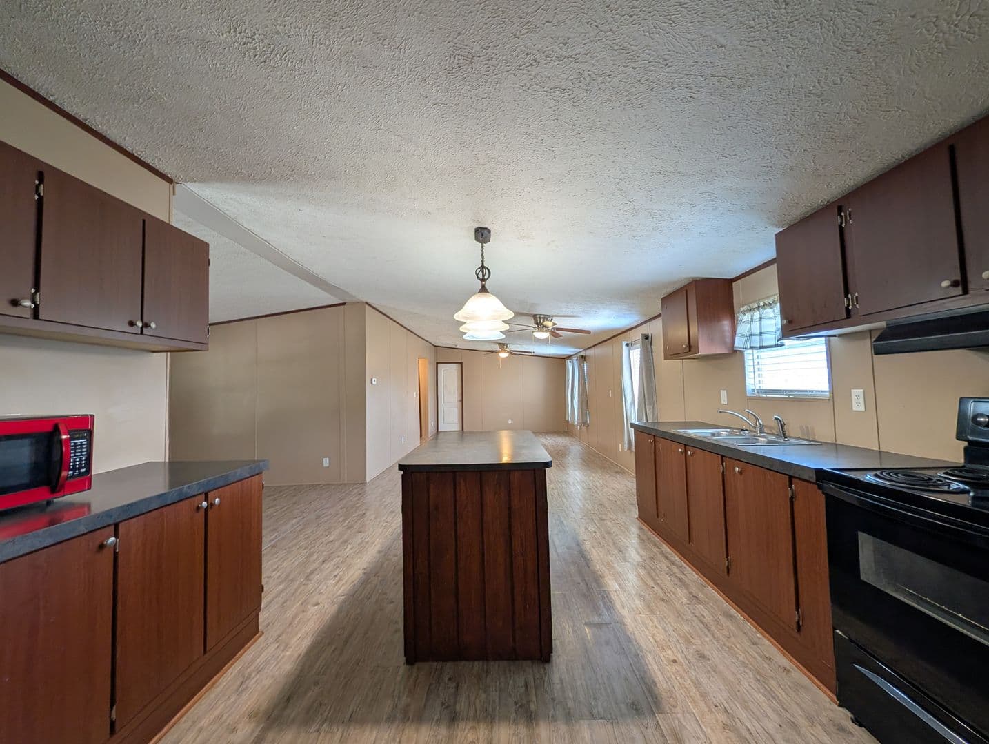 New Braunfels House: 135 Water Hole Lane