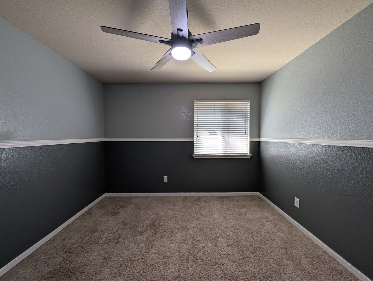 New Braunfels House: 1337 Lauren St