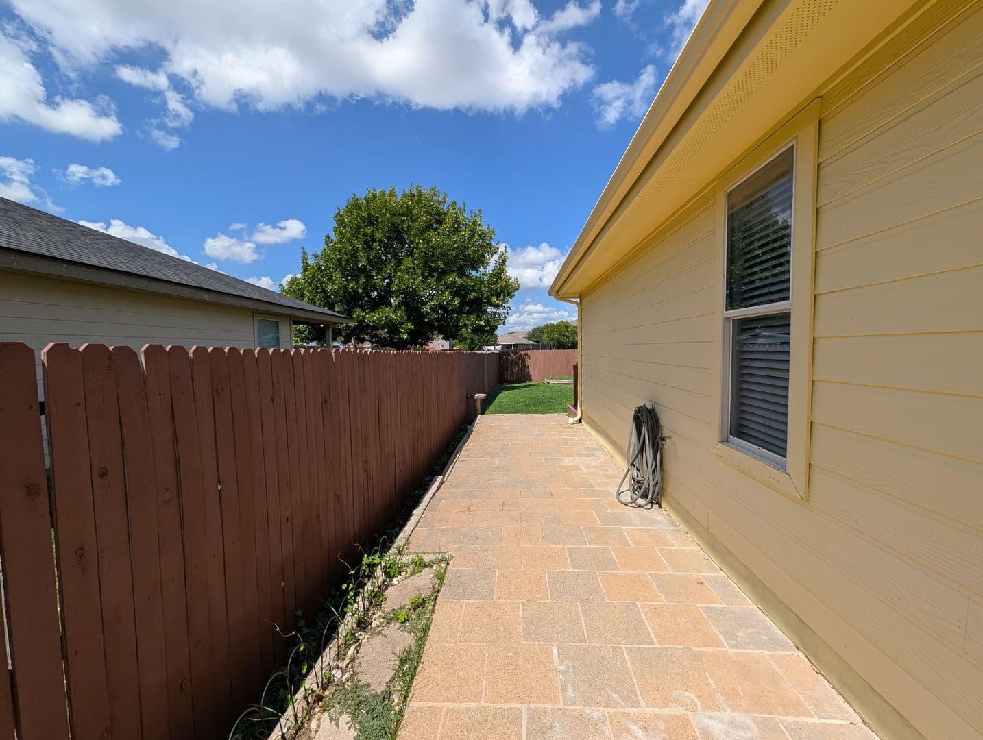 New Braunfels House: 369 Starling Creek