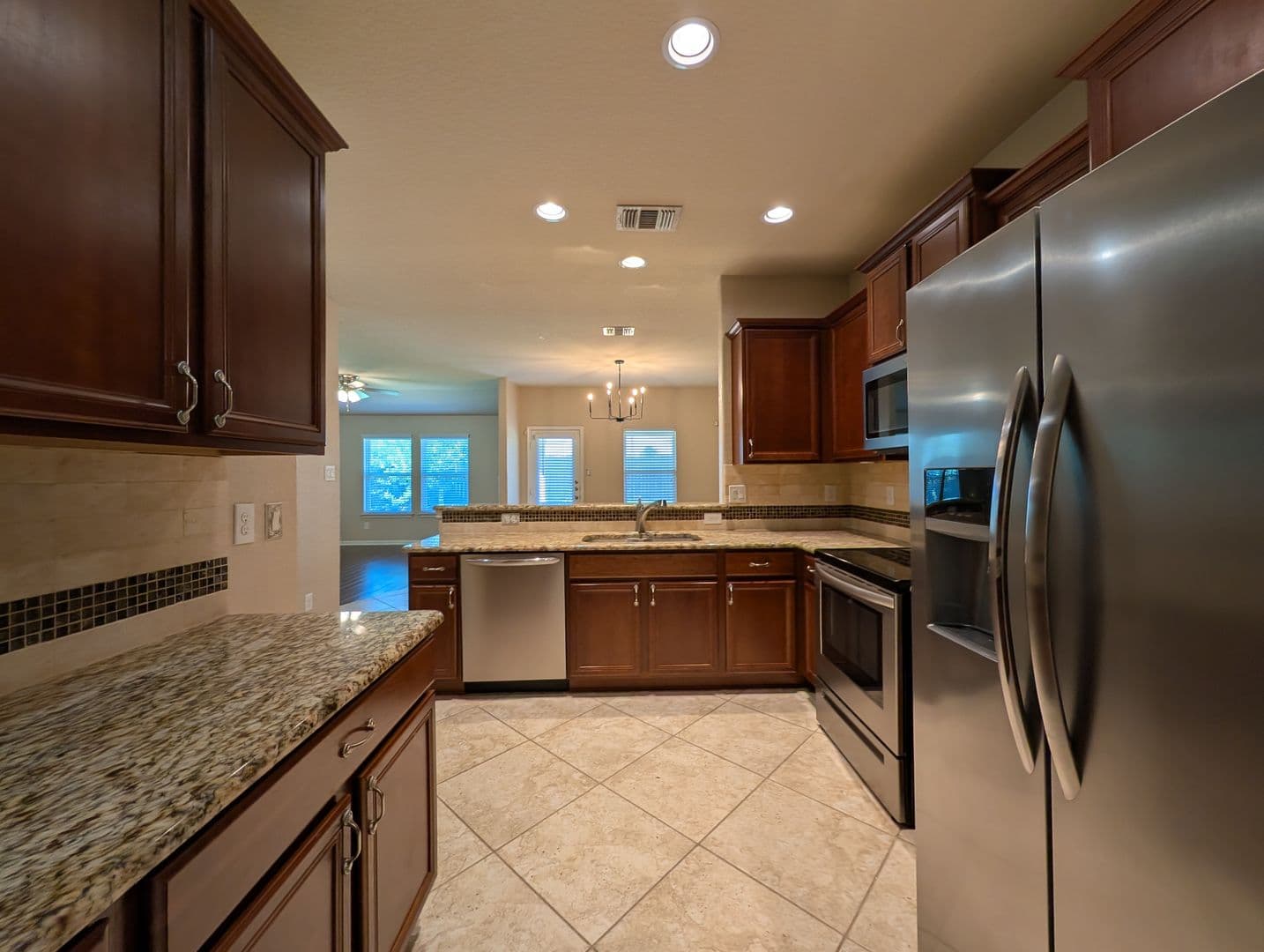 New Braunfels House: 1337 Lauren St