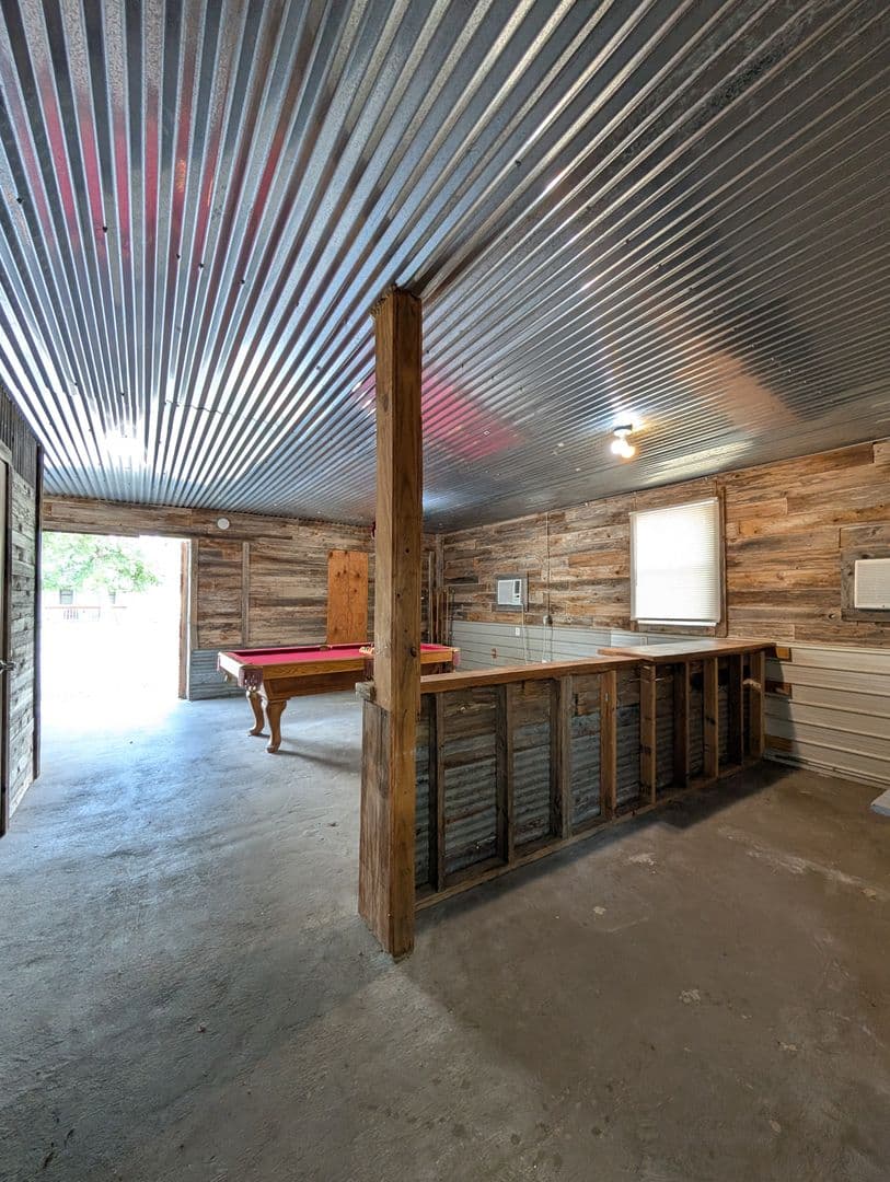 New Braunfels House: 890 Josephine