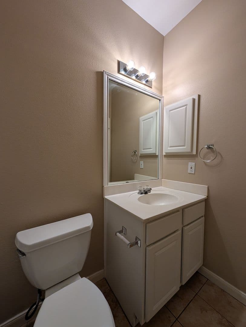 New Braunfels House: 947 River Rock