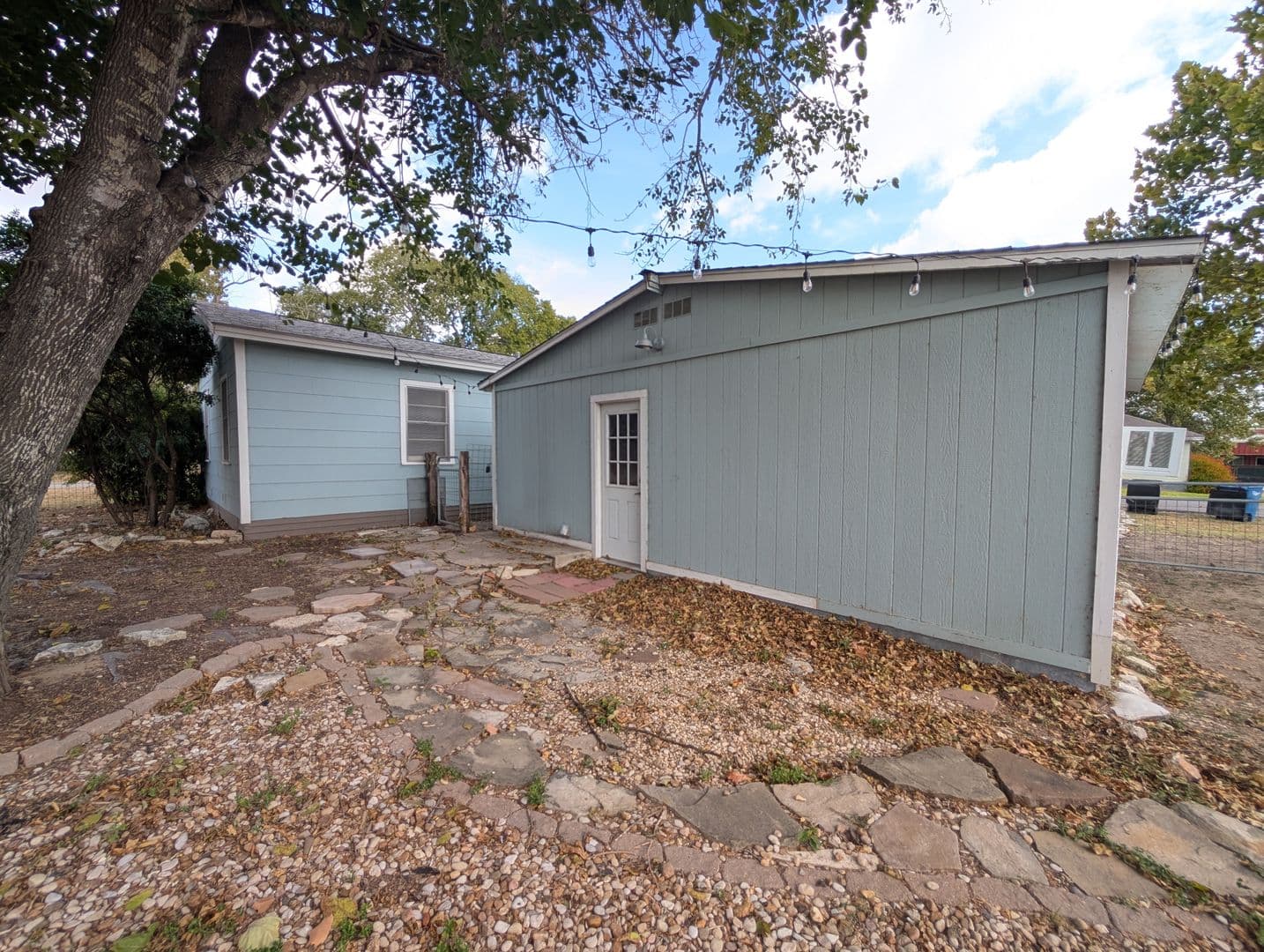New Braunfels House: 890 Josephine