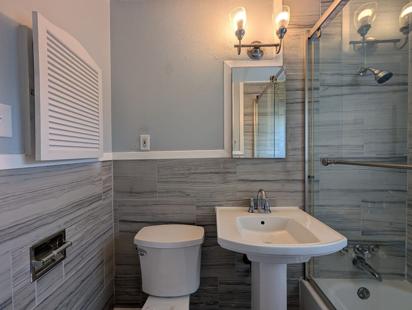 New Braunfels House: 890 Josephine